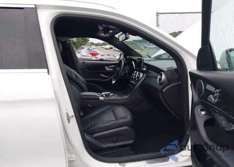 2017 Mercedes-Benz Glc 300 300 z USA, uszkodzony, nr VIN WDC0G4JB8HF126905